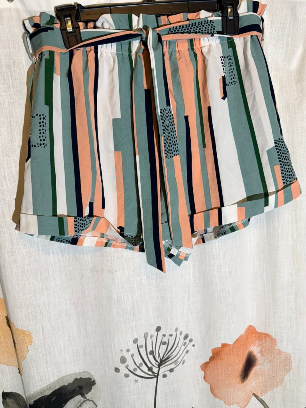 SHEIN Abstract Stripe Paperbag Waist Shorts – Size XL (US 12) - Picture 2 of 13